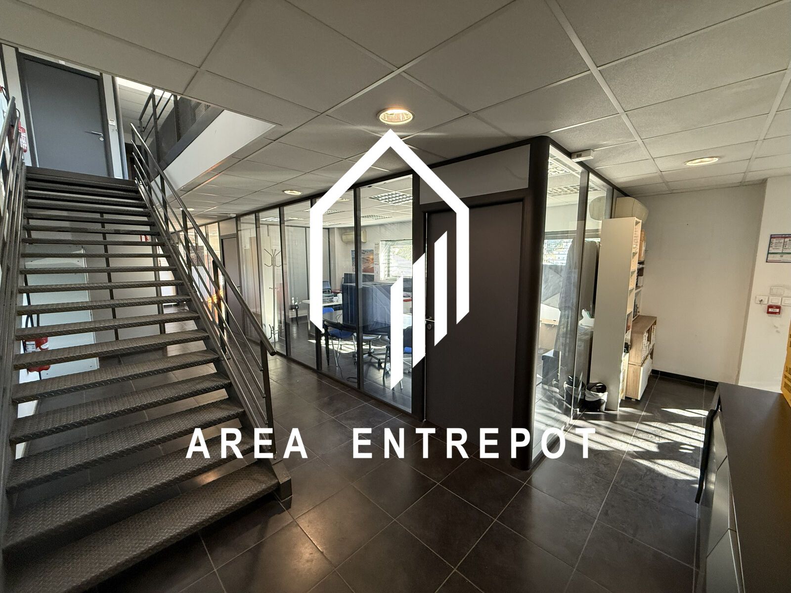 Location Local d'activité Septèmes-les-Vallons 13240