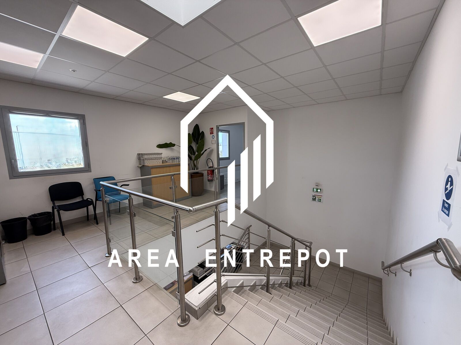 Location Local d'activité Vitrolles 13127