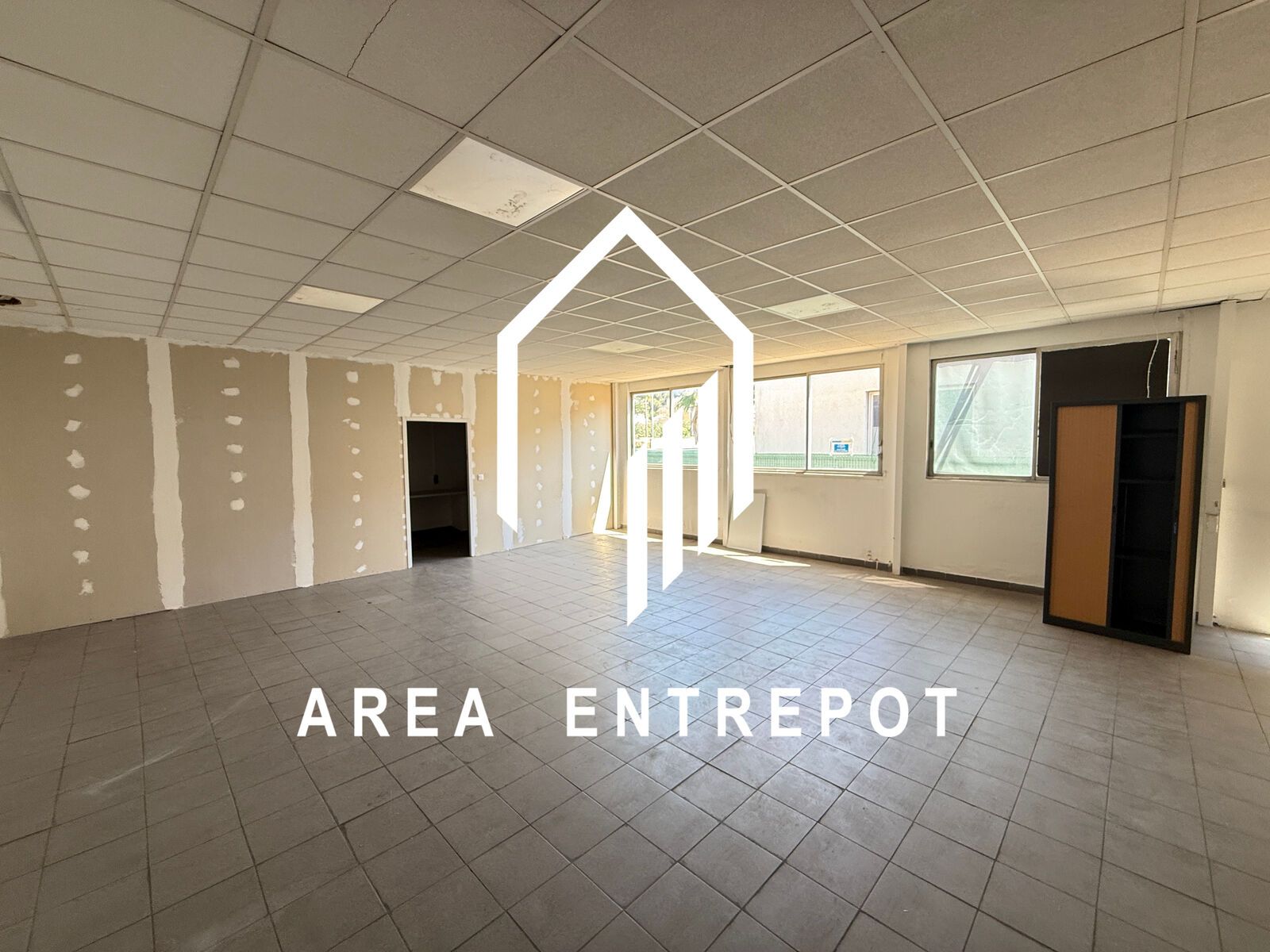 Location Local d'activité Aubagne 13400