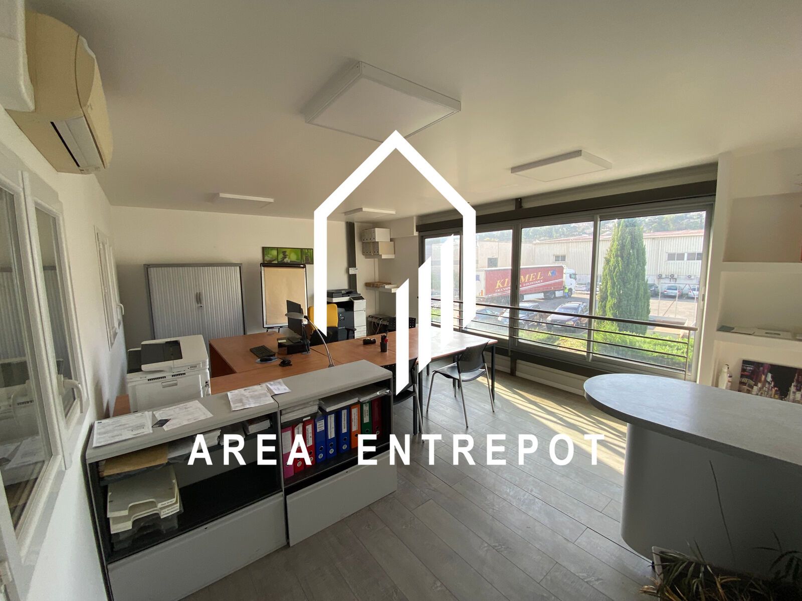 Location Local d'activité La Penne-sur-Huveaune 13821