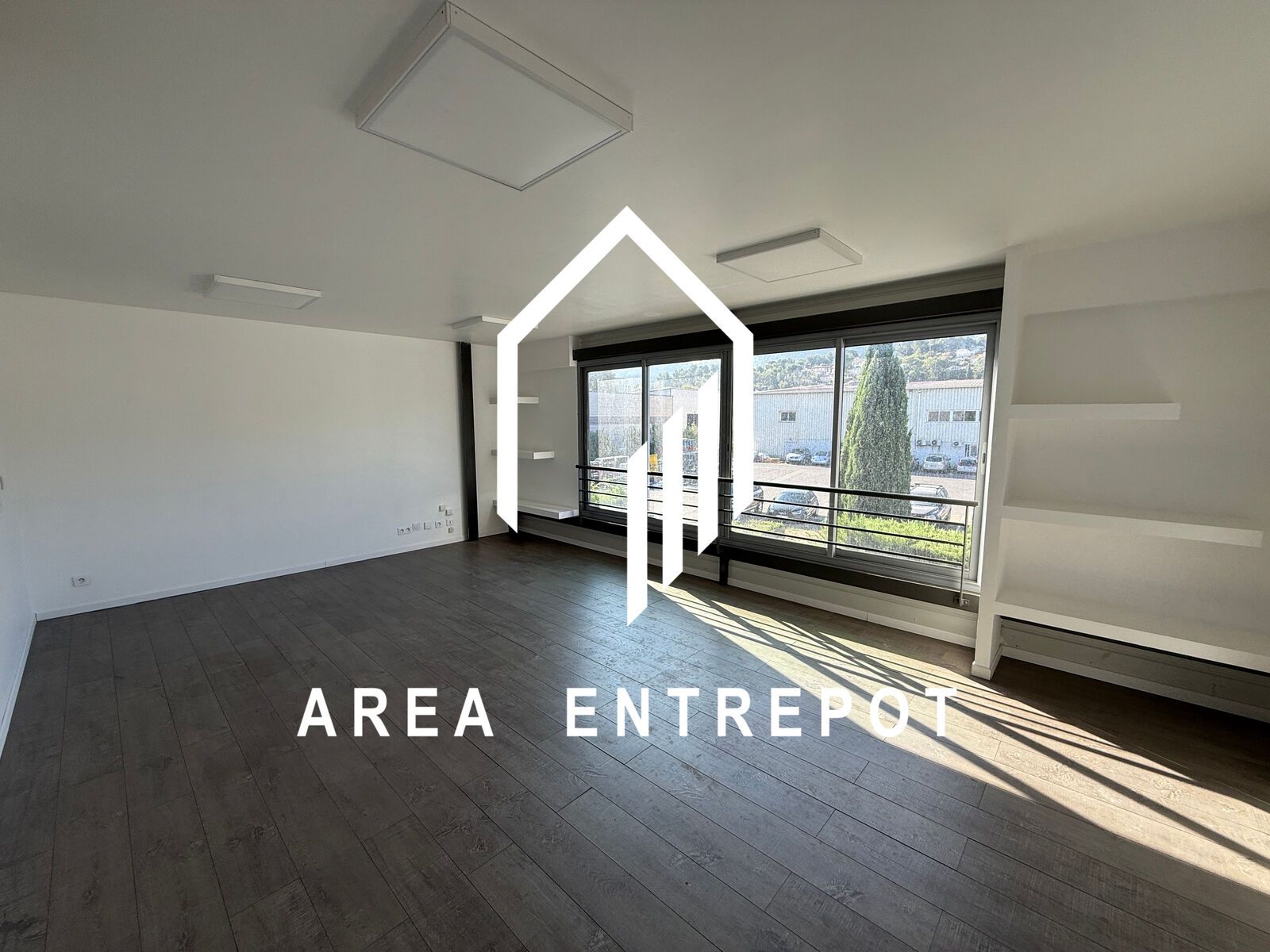 Location Local d'activité La Penne-sur-Huveaune 13821