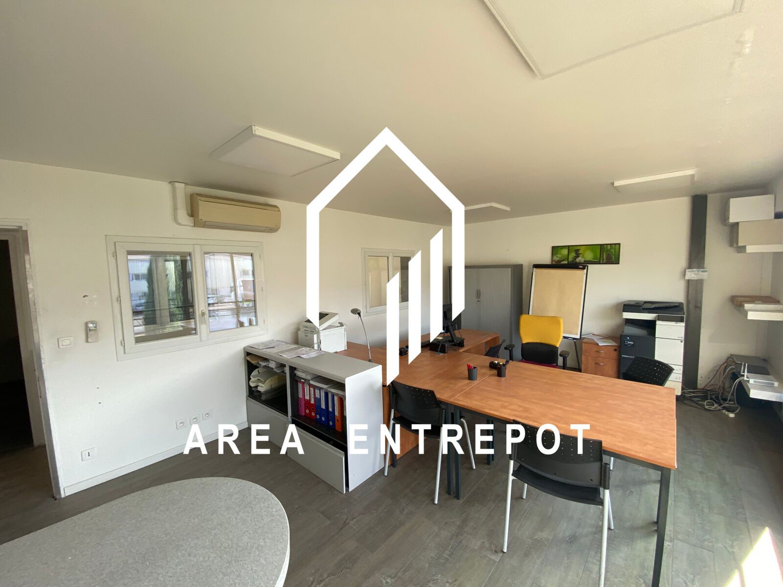 Location Local d'activité La Penne-sur-Huveaune 13821