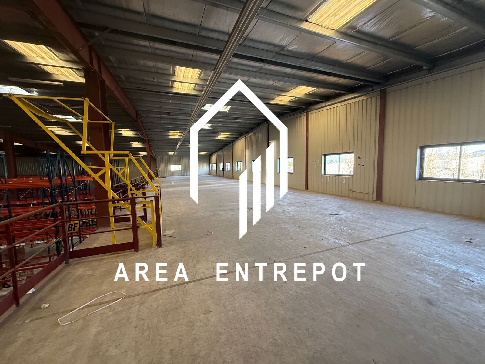 Location Entrepôt Gémenos 13420