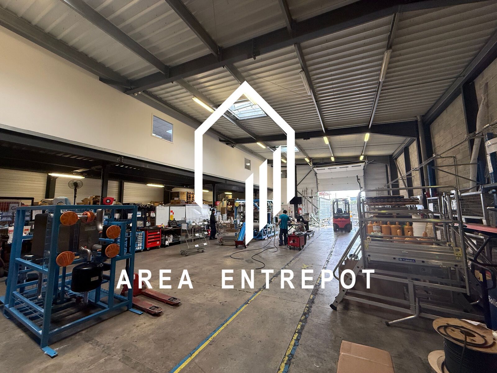 local d'activité en location sur MARSEILLE (13015)