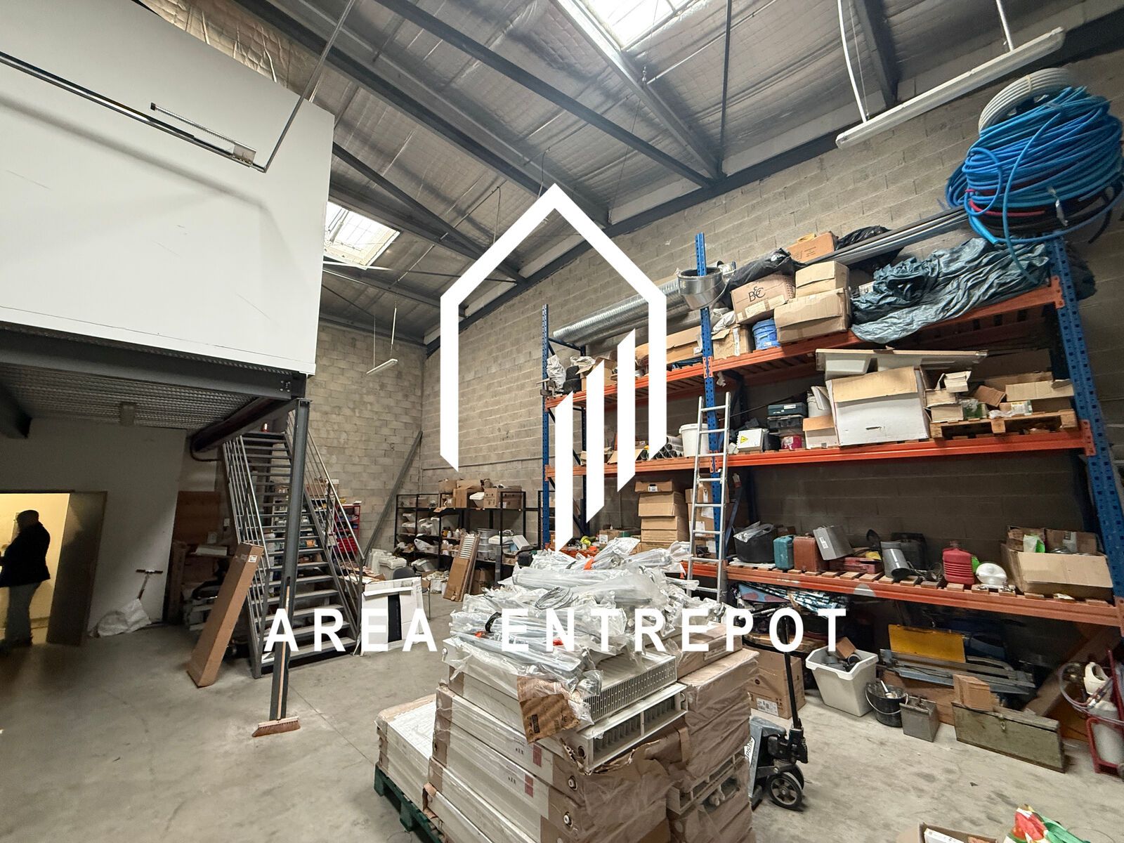 Location Local d'activité La Penne-sur-Huveaune 13821