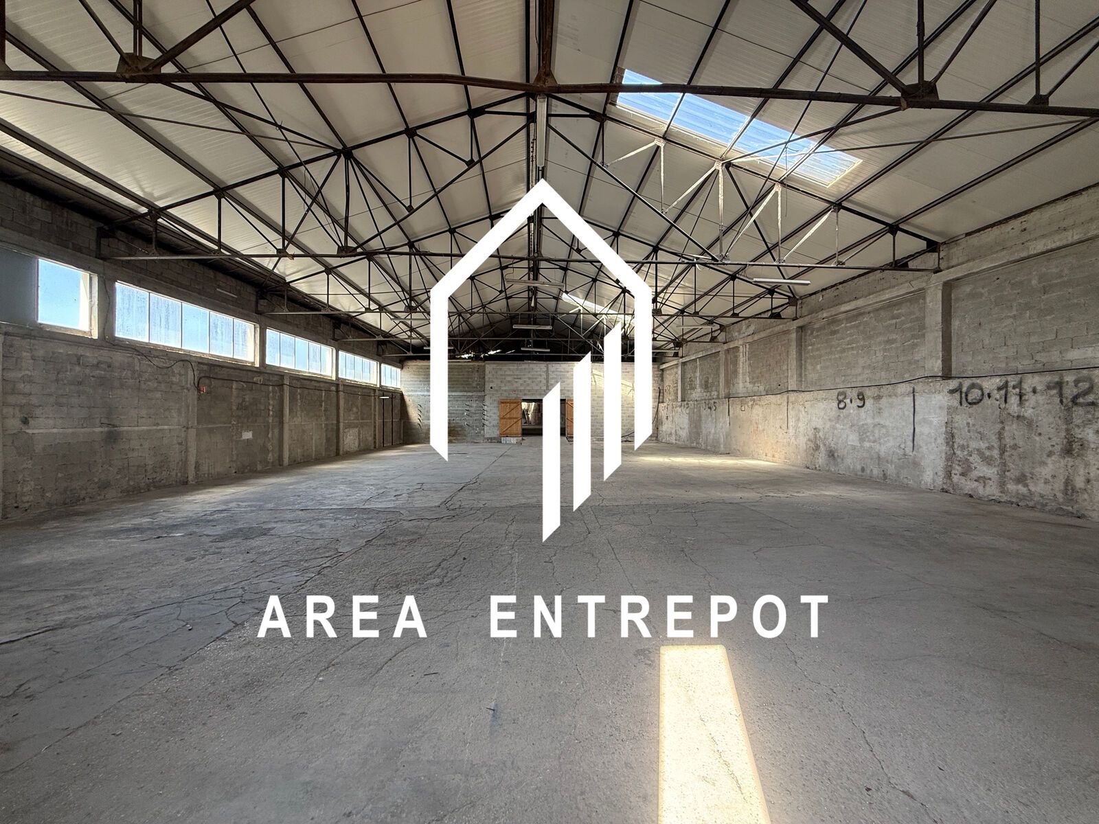 entrepôt en location sur GEMENOS (13420)
