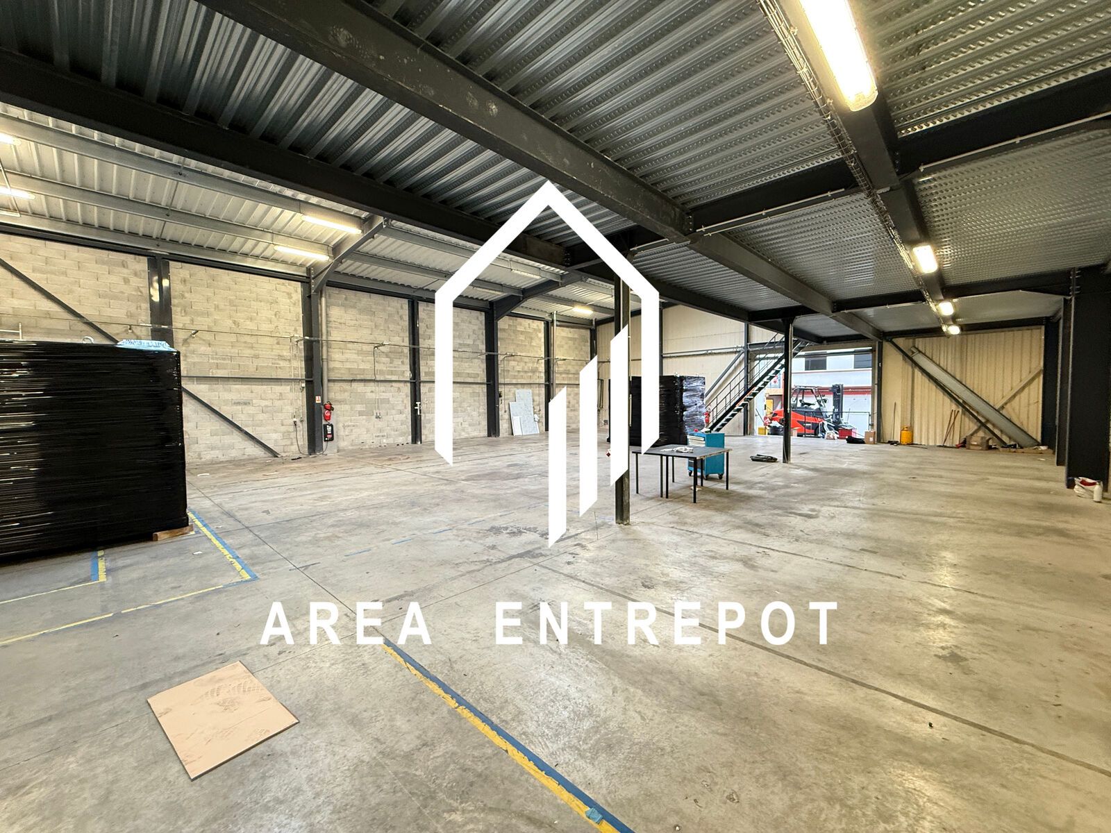 Location Local d'activité Marseille 15 13015