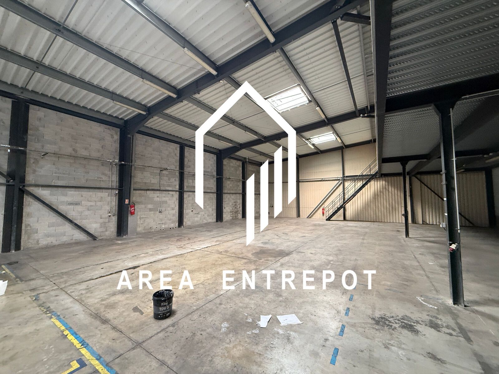 Location Local d'activité Marseille 15 13015